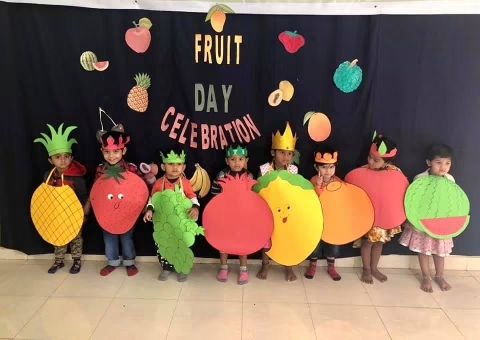 Fruit Day: the youngest children dress as their favourite fruit