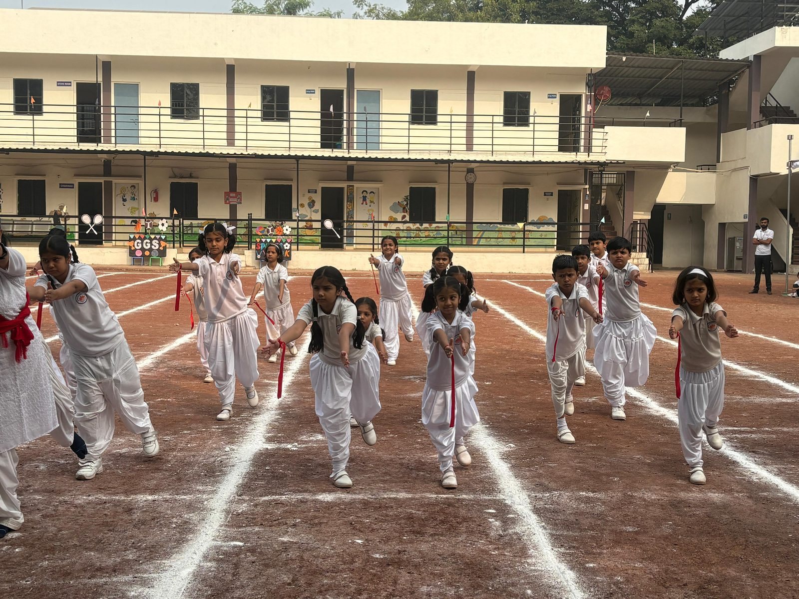 Pre-primary runners at the start line