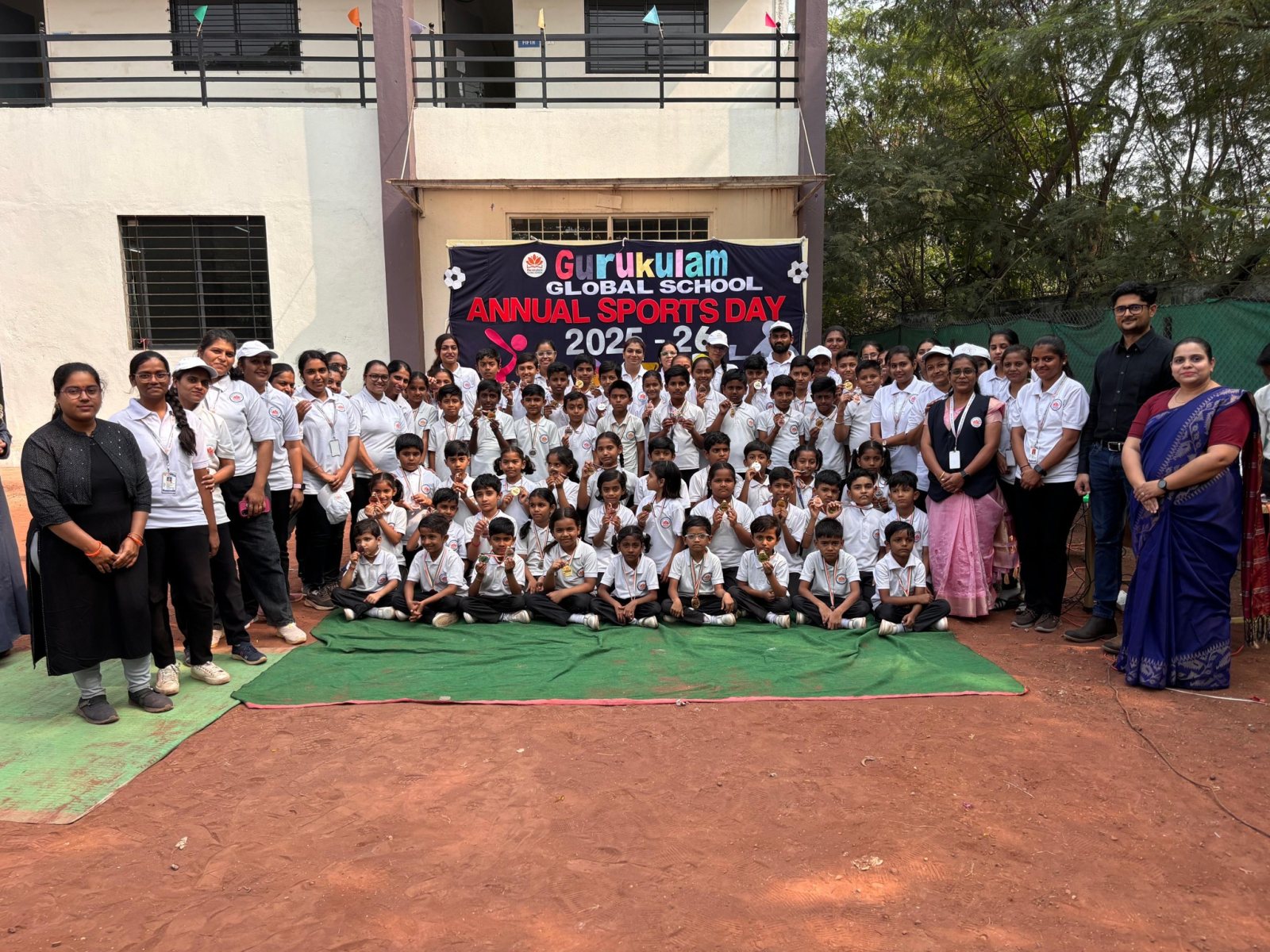 The whole school with the staff after the events