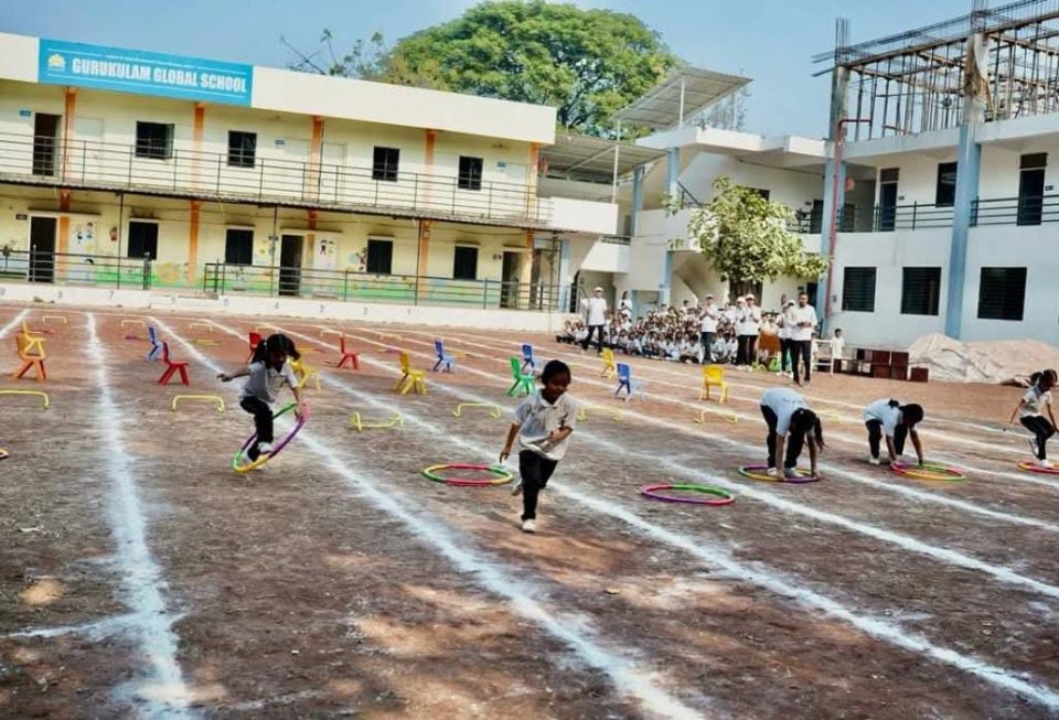 The hoop race on the marked track